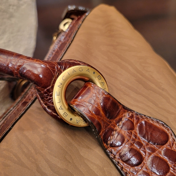 BALENCIAGA Boston Handbag BB~Beautiful! - Picture 15 of 16